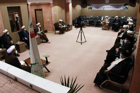 نشست مسئولان نهادهای حوزوی خوزستان با رئیس دفتر تبلیغات اسلامی