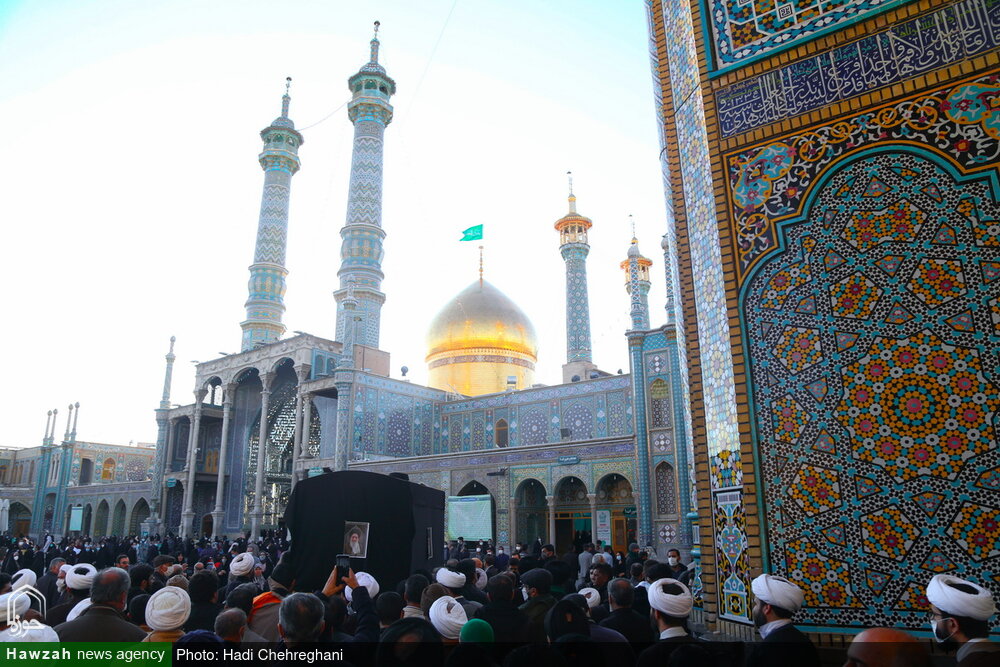 بالصور/ تشييع جثمان الفقيد آية الله السيد رضي الشيرازي بمدينة قم المقدسة