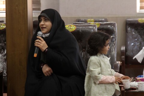 تصاویر / دیدار جمعی از دانش آموختگان حوزه‌های علمیه خواهران با نماینده ولی فقیه در استان همدان