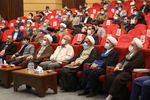 تجلیل از پژوهشگران و فناوران برتر استان قم