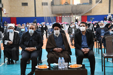تصاویر/ اهدای یکصد دستگاه ویلچر توسط ستاد اجرایی فرمان امام اصفهان