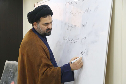 تصاویر/ برگزاری دوره تربیت مربی حفظ قرآن کریم در حوزه علمیه خوزستان