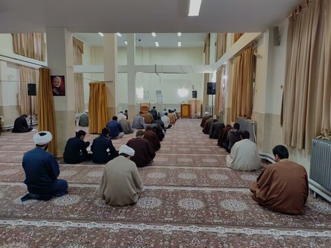 تصاویر/ دیدار و نشست حجت الاسلام پوراکبر به اساتید و طلاب مدرسه علمیه کامیاران