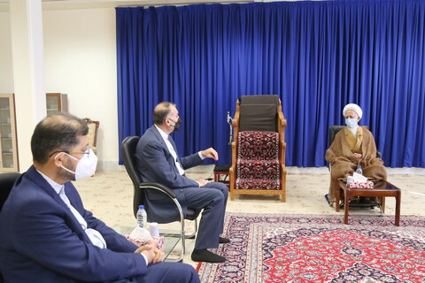 تصاویر / دیدار وزیر امور خارجه با آیت الله العظمی جوادی آملی