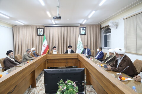 تصاویر / حضور وزیر امور خارجه در جلسه جامعه مدرسین حوزه علمیه قم