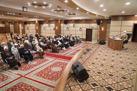 تصاویر/ دیدار مدیران و کادر مدراس علمیه یزد با آیت الله اعرافی