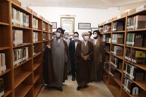 بازدید آیت الله اعرافی از محل ساخت مجتمع عالی حوزوی و کتابخانه تخصصی تفسیر و قرآن یزد