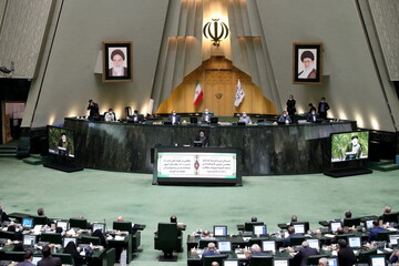 بودجه ۱۴۰۱ تقدیم مجلس شد | رئیسی: رفع مشکلات مردم به برنامه و کار جهادی نیاز دارد