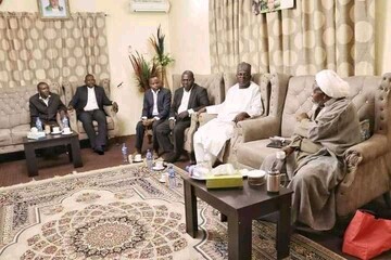 دیدار جمعی از حقوقدانان مسلمانان نیجریه با شیخ زکزاکی+ تصاویر