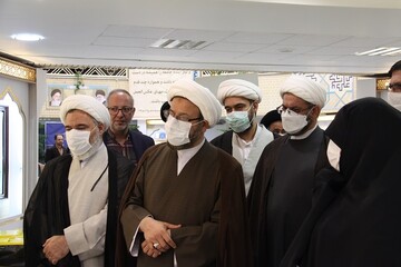 بازدید رئیس دفتر تبلیغات اسلامی از نمایشگاه دستاوردهای پژوهشی حوزه‌های علمیه خواهران
