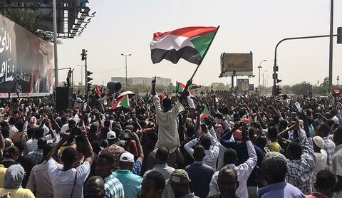 غضب الشارع السوداني ضد العسكر