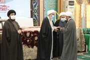 عکس| تجلیل از جهادگران نهضت جهادی همراه بیمار در بوشهر