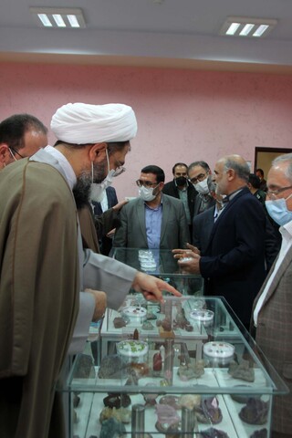 تصاویر / حضور امام جمعه همدان در جمع تولیدکنندگان همدانی سازمان فنی و حرفه‌ای