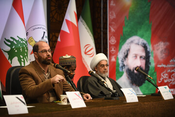 مردمی بودن یکی از مهمترین ویژگی های رهبران دینی در دنیاست