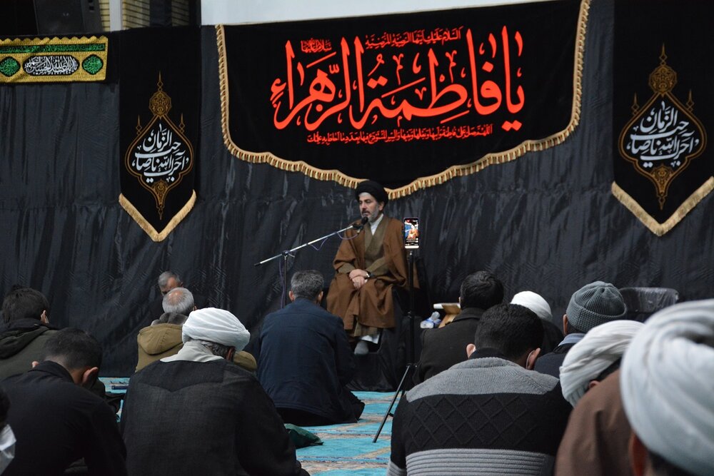 بالصور/ إقامة مجلس عزاء بمناسبة ذكرى استشهاد السيدة فاطمة الزهراء عليها السلام في مصلى الإمام الخميني (ره) بمدينة أرومية