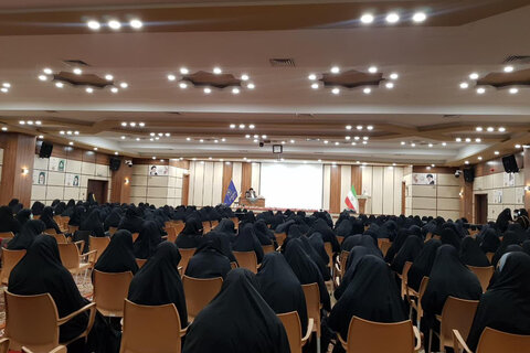 تصاویر/ همایش بزرگ بانوان طلبه یزدی در اردوی استانی طلیعه حضور