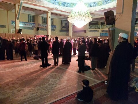 تصاویر/ برگزاری مراسم شب شهادت حضرت فاطمه (س) در حسینیه سنندج