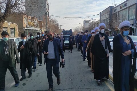 تصاویر/ عزاداری خیابانی به مناسبت شهادت حضرت زهرا (س) در سلماس