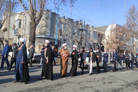 تصاویر/ عزاداری خیابانی به مناسبت شهادت حضرت زهرا (س) در سلماس