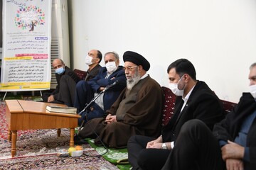 در کمک به افراد بی بضاعت، ماندگاری و اثربخشی مدنظر باشد