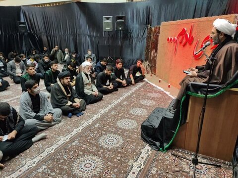 بالصور/ إقامة العزاء في ذكرى استشهاد الصديقة الطاهرة بضعة النبي (ص) في مختلف مدن إيران