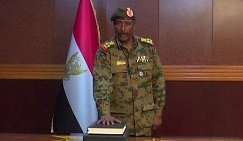 'البرهان' يتوعد الشعب السوداني بإقامة دولة مدنية منتخبة