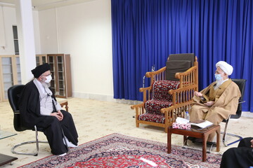 تصاویر / دیدار نماینده ولی فقیه در استان گلستان با آیت الله العظمی جوادی آملی