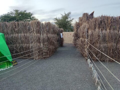 تصاویر/ نمایشگاه کوچه‌های بنی‌هاشم روستای زمین بند سرحدی شهرستان کهنوج در جنوب کرمان