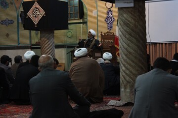 تصاویر/ دیدار حجت الاسلام  والمسلمین خسرو پناه با طلاب مدرسه علمیه حافظین قرآن حاج شهبازخان کرمانشاه