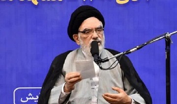 طلبه نباید در انزوای سیاسی باشد / مهارت آموزی از ابتدای ورود طلبه انجام شود