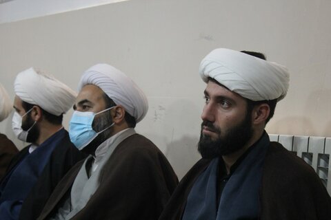 تصاویر/ جلسه اخلاق نماینده ولی فقیه در کردستان در مدرسه علمیه امام صادق (ع) شهرستان بیجار