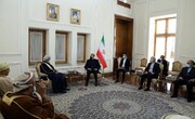 FM lauds Oman position as Iran's neighbor