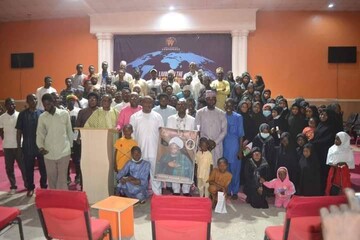 دیدار جمعی از حوزویان نیجریه با دانشجویان مسیحی این کشور + تصاویر