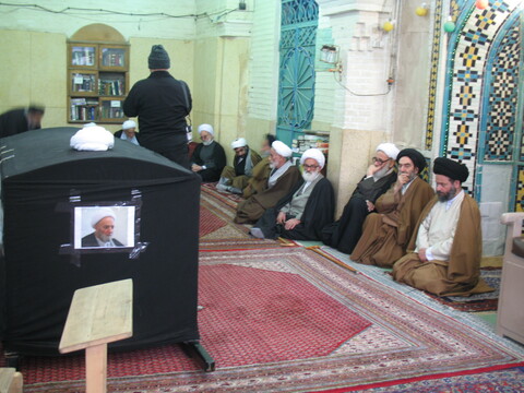 تصاویر آرشیوی/ مراسم تشییع و ختم آیت الله تهرانی در دی ماه ۱۳۸۵