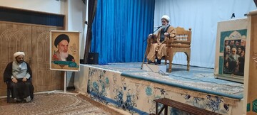 تصاویر/ نشست اخلاقی هفتگی در مدرسه علمیه المهدی(عج) آران و بیدگل