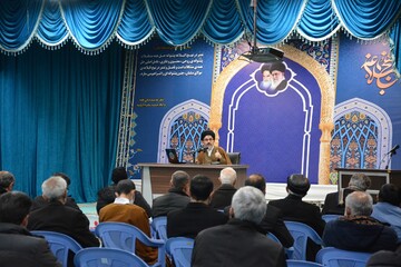 تصاویر/ جلسه شرح و تفسیر نهج البلاغه توسط نماینده ولی فقیه در آذربایجان غربی