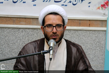 طلاب وارد عرصه جهاد تبیین شوند