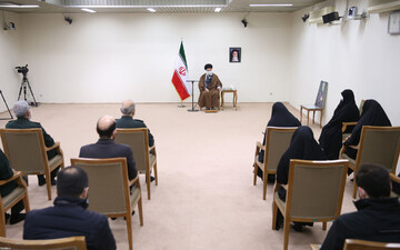 فیلم کامل بیانات رهبر انقلاب در دیدار خانواده شهید سپهبد حاج قاسم سلیمانی