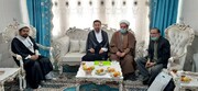 حضور نمایندگان آیت الله اعرافی در منزل طلبه افغانستانی