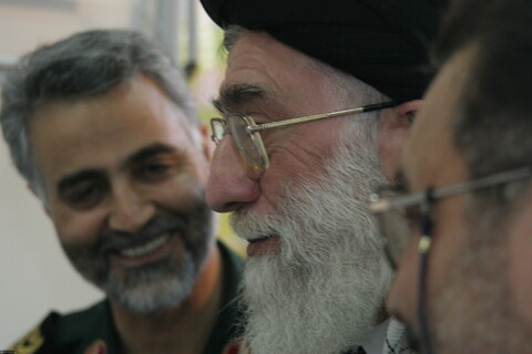 تصاویری از شهید سپهبد قاسم سلیمانی در کنار رهبر معظم انقلاب