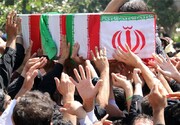نمازجمعه تهران میزبان ۱۳ شهید گمنام | رونمایی از ۲ نمونه موشک‌هایی که در حمله به عین‌الاسد استفاده شده در نمازجمعه