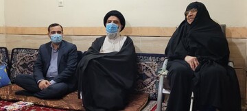 دیدار نماینده ولی فقیه در خوزستان با خانواده شهید مدافع حرم "سردار حمید تقوی فرد"