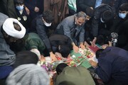 آیین وداع با دو شهید گمنام در مدرسه علمیه امام خمینی(ره) اهواز برگزار شد