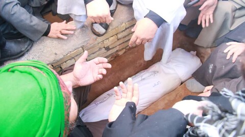 تصاویر/ آیین تدفین دو شهید گمنام در حوزه علمیه اهواز
