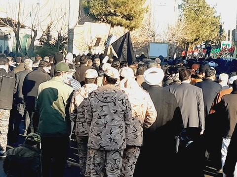 تصاویر/ تشییع و خاکسپاری دو شهید گمنام در دارالشهدای آران وبیدگل