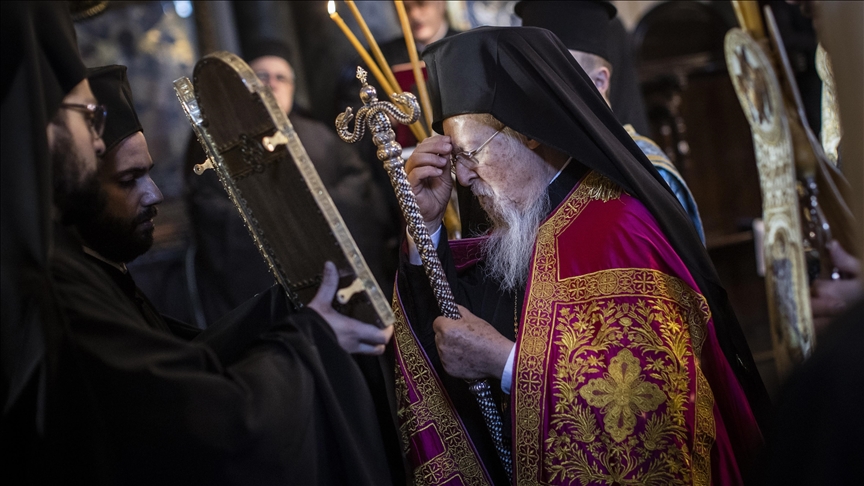 Istanbul's Orthodox community marks Epiphany with icy dives