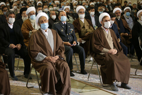 تصاویر/ ارتباط تصویری رهبر معظم انقلاب با جمعی از مردم قم