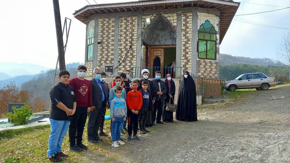 تجلیل از بانوان فعال قرآنی روستای شکرکش استان گیلان