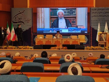 معارف اسلام برای همگان در همه سنین گفته شود/  مساجد باید مراکزی برای نشر معارف اسلام باشد