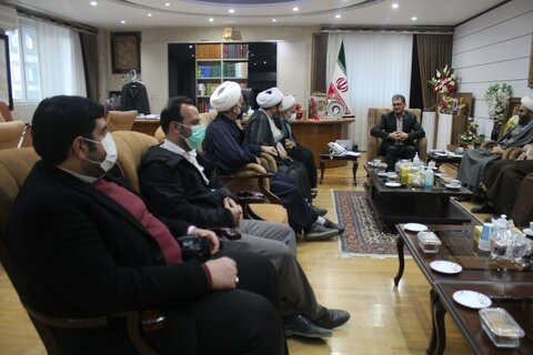 تصاویر/جلسه اعضای شورای نهادهای حوزوی کردستان با استاندار